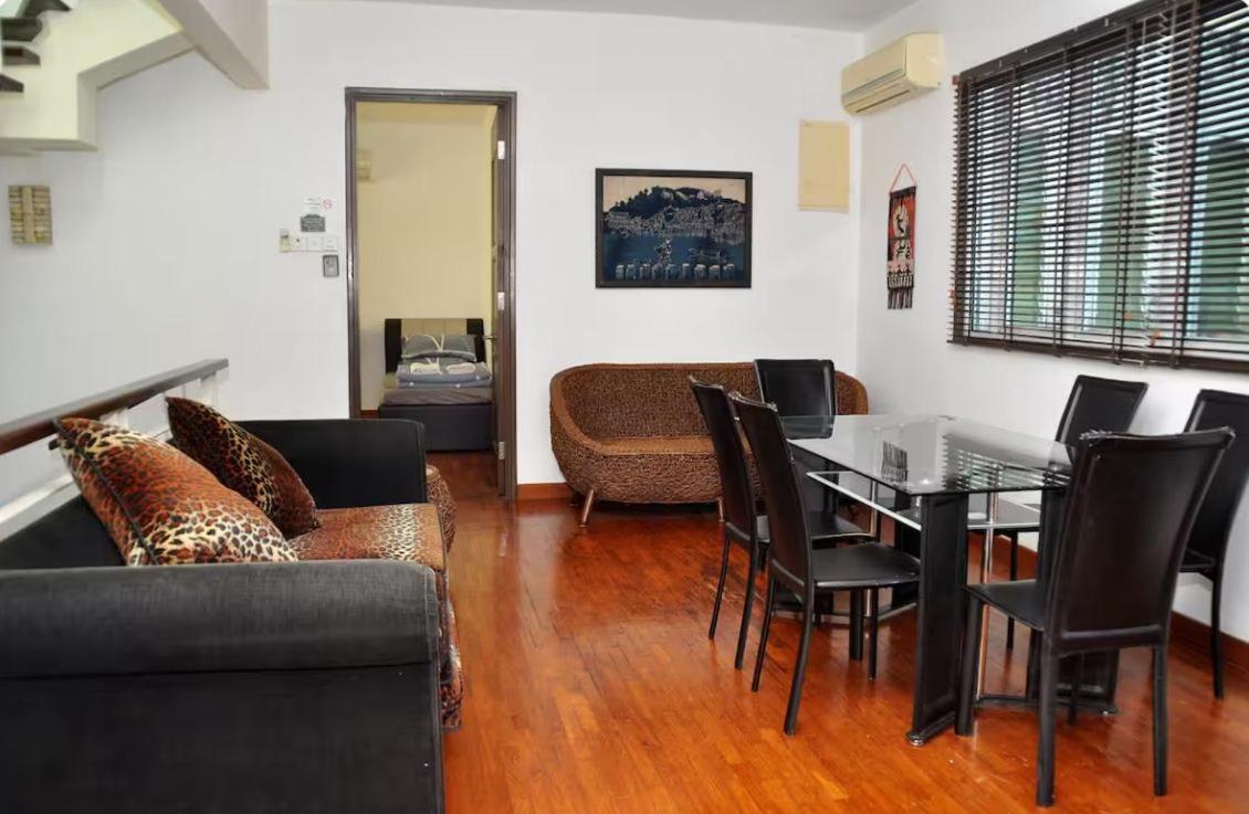Villa 25 Guests Batu Feringhi Miami Miami
